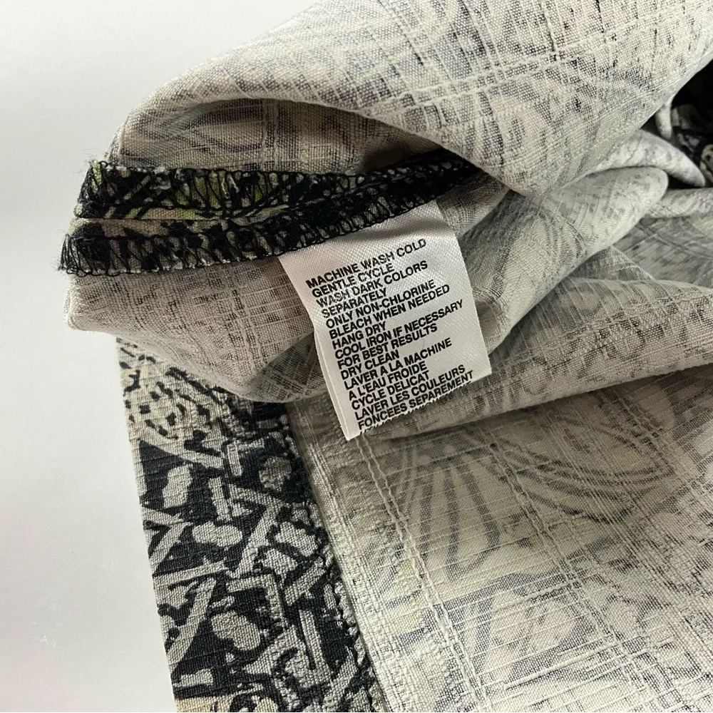 Tommy Bahama 100% Silk Hawaiian Shirt Mens Small Green Gray Tropical‎ Camp Shirt